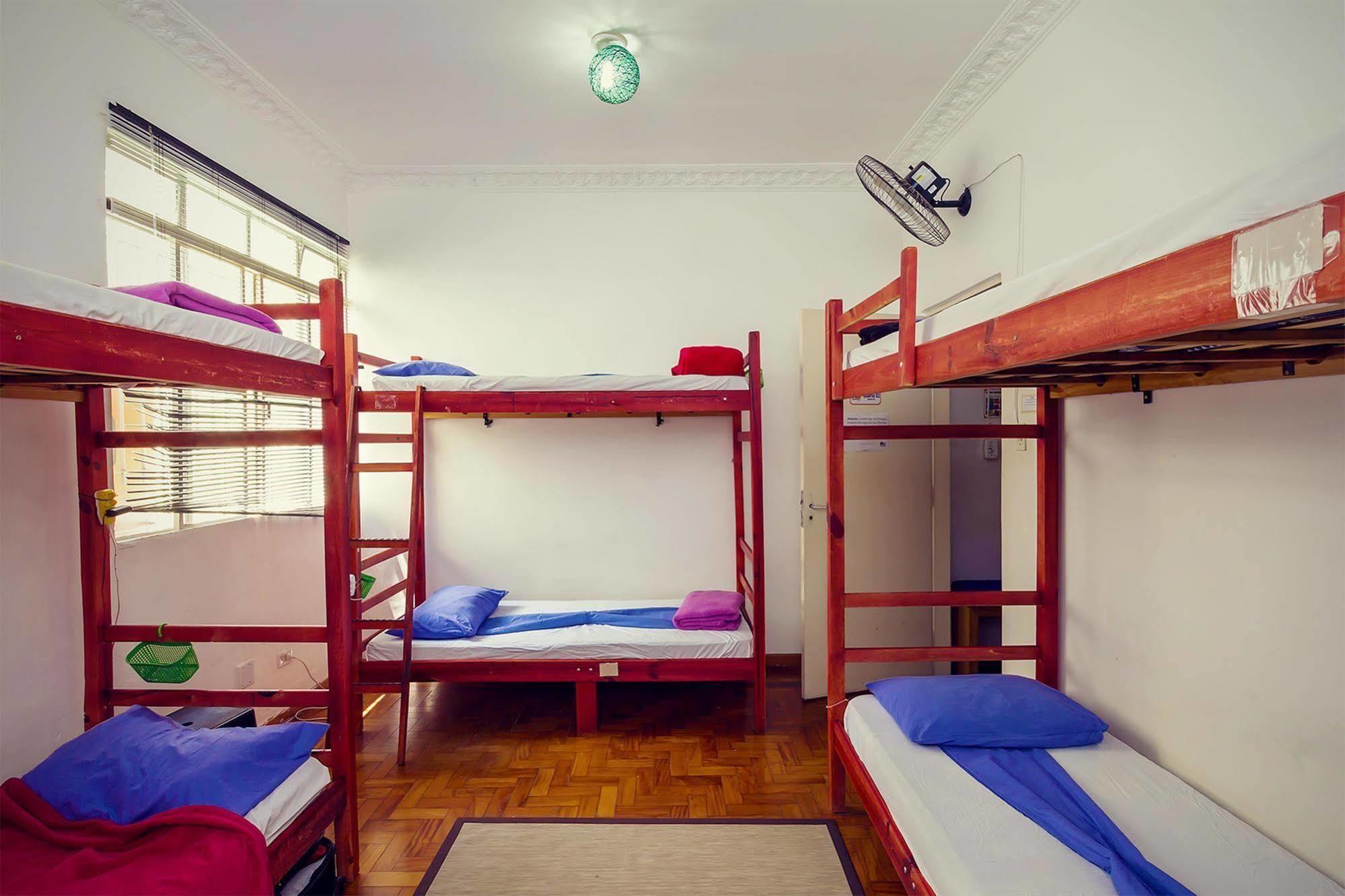 Hostal The Connection