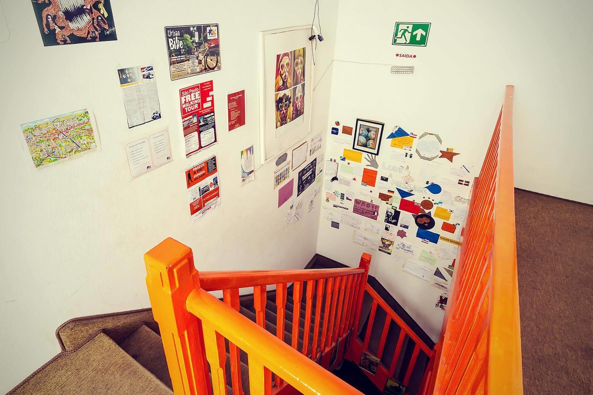 Hostal The Connection *